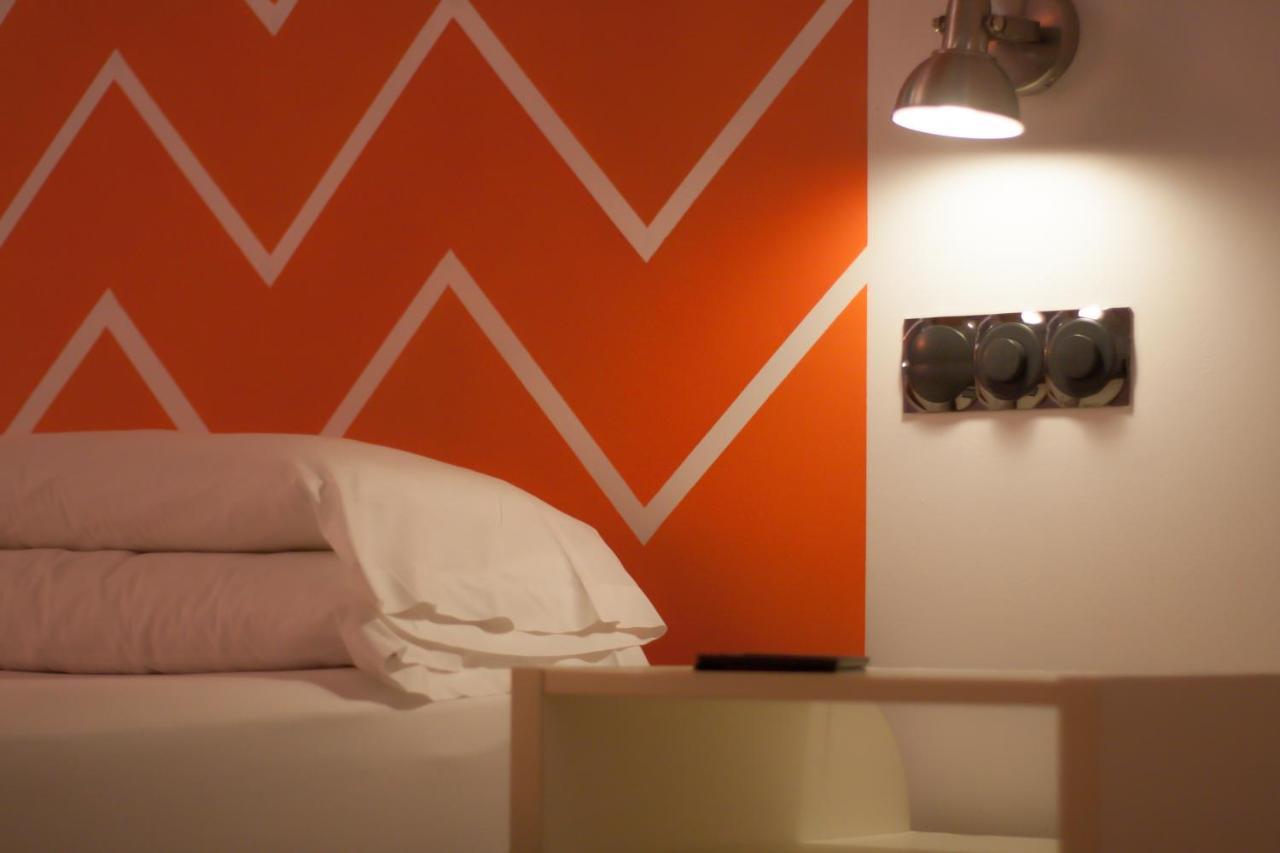 Hostal Santa Ana Colors Μαδρίτη Εξωτερικό φωτογραφία