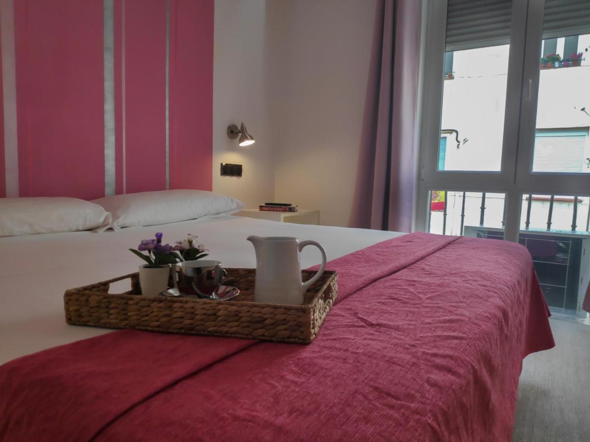 Hostal Santa Ana Colors Μαδρίτη Εξωτερικό φωτογραφία