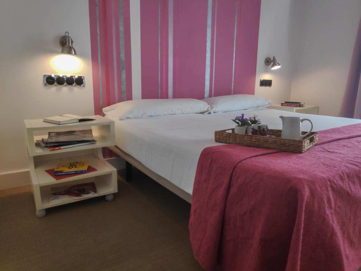 Hostal Santa Ana Colors Μαδρίτη Εξωτερικό φωτογραφία