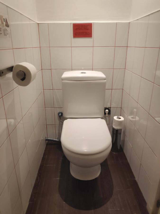 Hostal Santa Ana Colors Μαδρίτη Εξωτερικό φωτογραφία