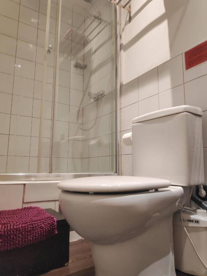 Hostal Santa Ana Colors Μαδρίτη Εξωτερικό φωτογραφία