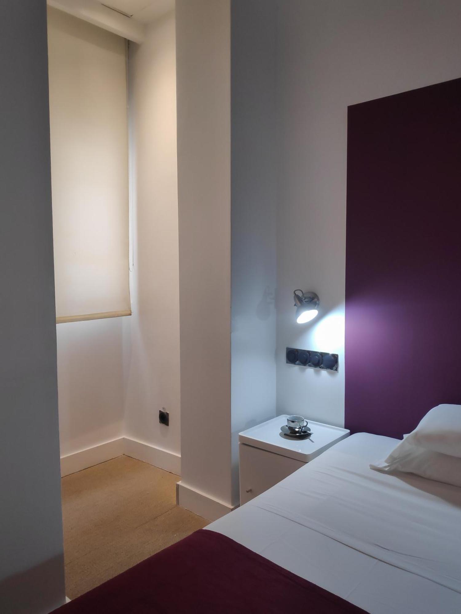 Hostal Santa Ana Colors Μαδρίτη Εξωτερικό φωτογραφία