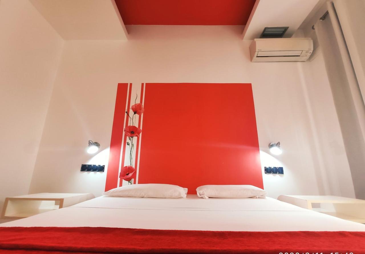 Hostal Santa Ana Colors Μαδρίτη Εξωτερικό φωτογραφία