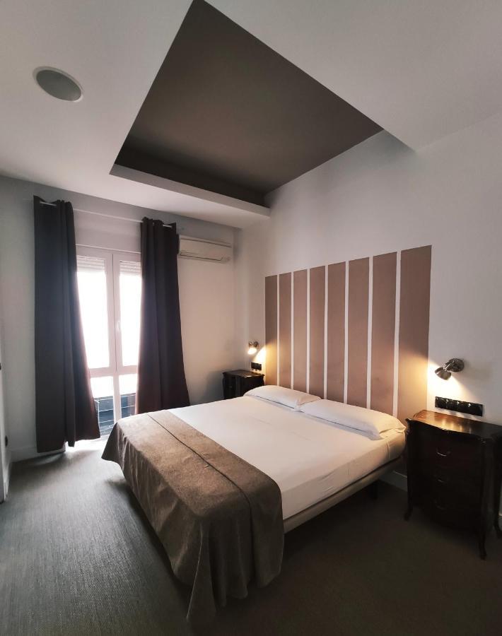 Hostal Santa Ana Colors Μαδρίτη Εξωτερικό φωτογραφία