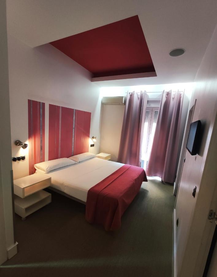 Hostal Santa Ana Colors Μαδρίτη Εξωτερικό φωτογραφία