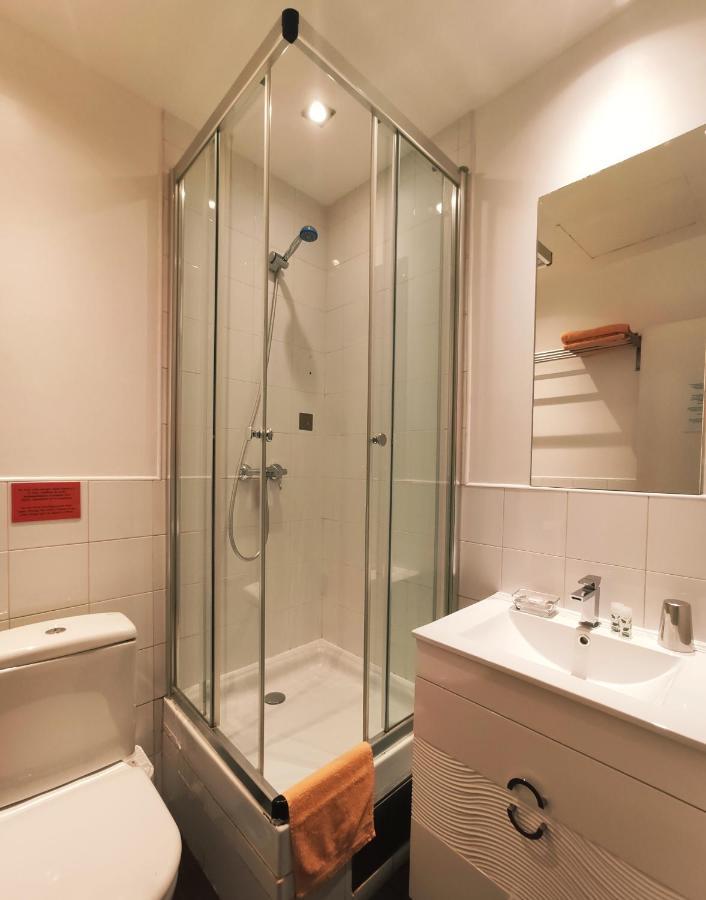 Hostal Santa Ana Colors Μαδρίτη Εξωτερικό φωτογραφία